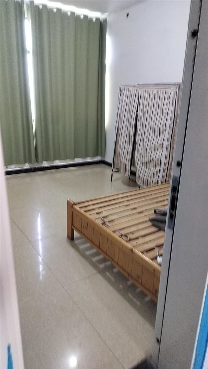 健身公园旁西刘庄空房便宜出租